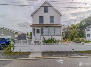 36 Smith St, Sayreville, NJ 08872