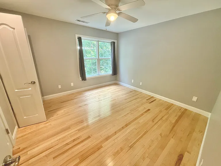 2041 English Ln — Photo 71
