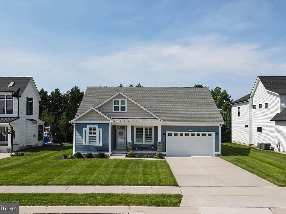 1st image of 16454 Four Leaf Dr