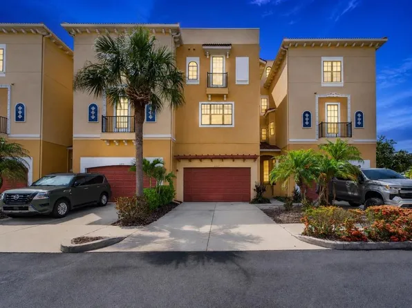 6407 Mayra Shores Ln, Apollo Beach, FL 33572