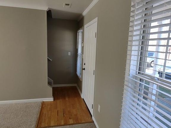 3rd image of 225 Linkside Ct SE