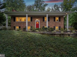 1616 Sherwood Hall Ln, Alexandria, VA 22306