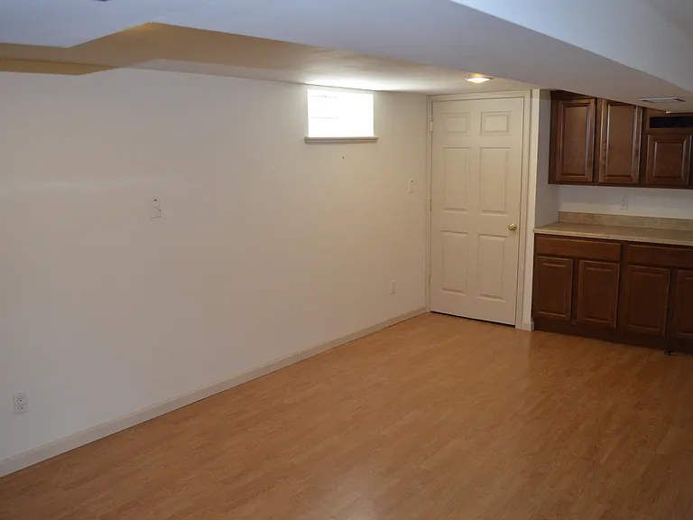 147 Edgewood Ave — Photo 8