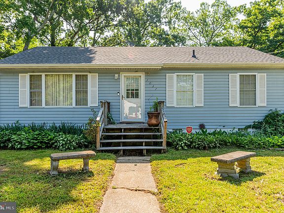 2nd image of 1037 Barlen Dr
