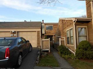 525 Emerson Dr, Branford, CT 06405