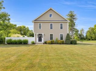 81 Maple St, Ellington, CT 06029