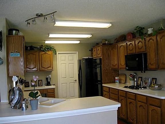 5th image of 2415 Campfire Creek Dr