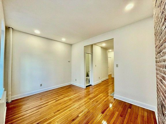 3rd image of 328 E 34th St APT E2