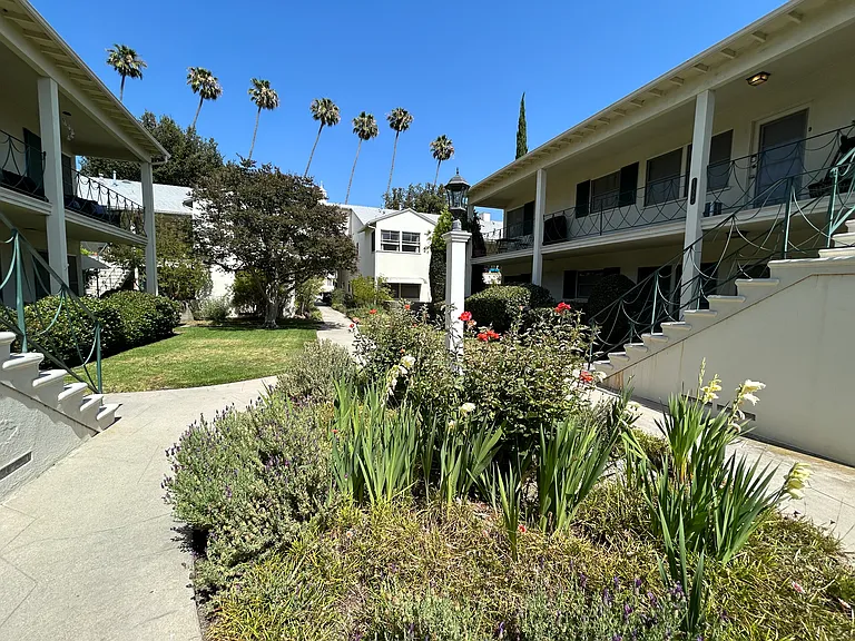 Center of the complex. Pool is down to the right at the back of the property.
