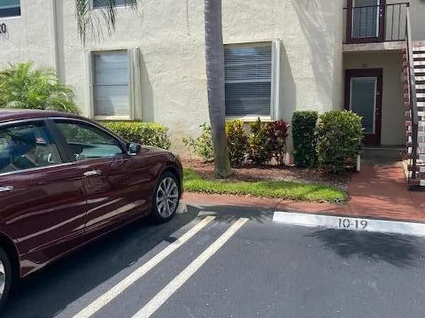 10 Willowbrook Ln APT 105, Delray Beach, FL 33446