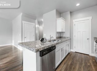 7435 N Cottage Ln, Eagle Mountain, UT 84005