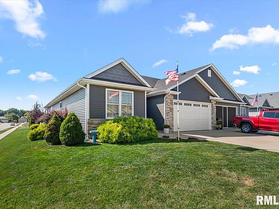 3rd image of 4820 Chestnut Dr