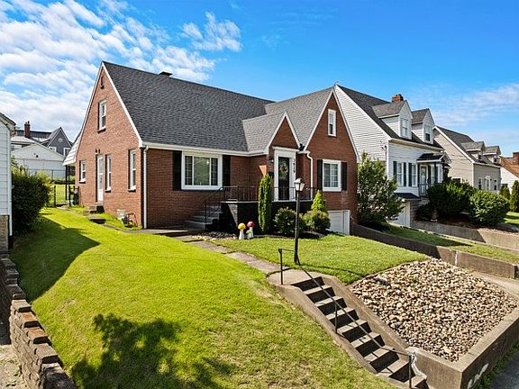 2nd image of 3629 Lindberg Way