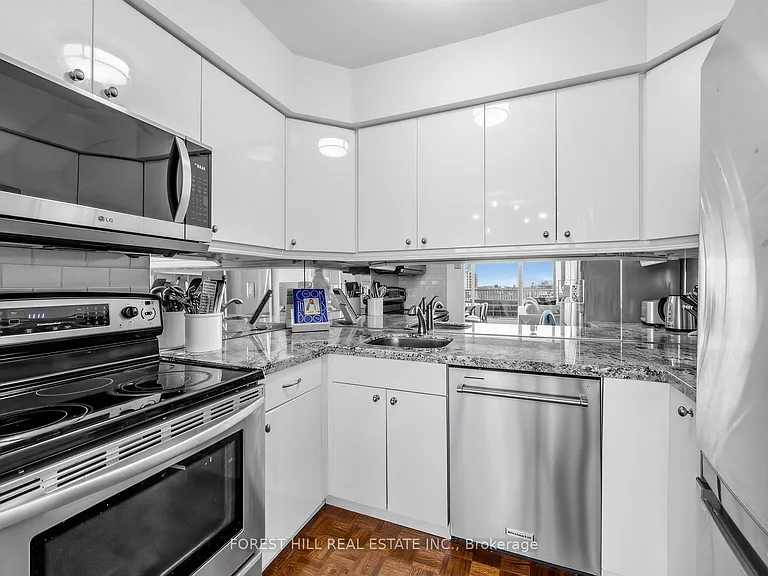 190 Saint George St #1006 — Photo 12