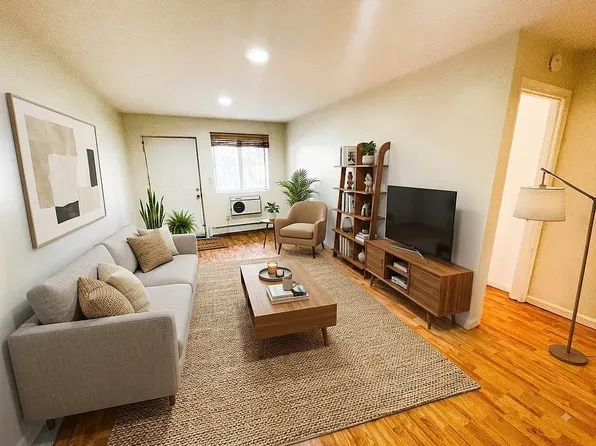 6727 Exeter St APT 1, Forest Hills, NY 11375