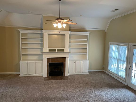 4th image of 3400 Champion Hills Dr