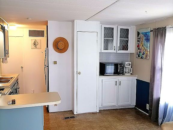 5th image of 9412 New York Ave #199