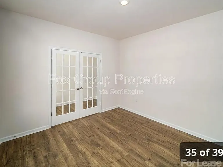 132 Scotsway Ct — Photo 19