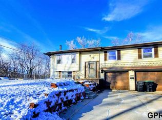 3996 Iowa St, Omaha, NE 68112