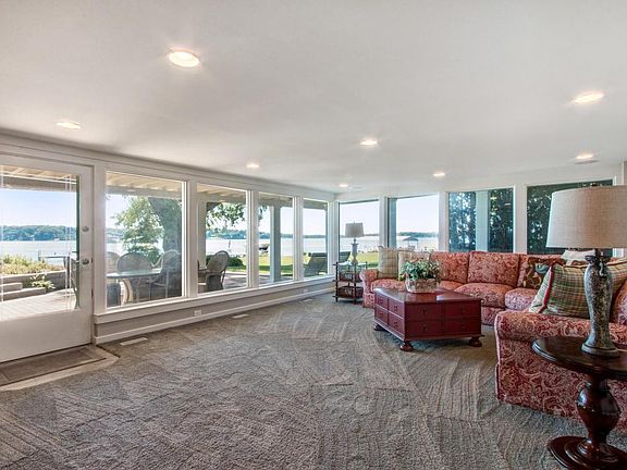 4th image of 845 Bayview Dr