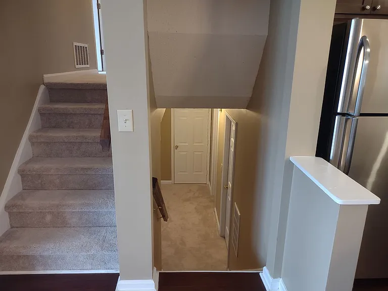 202 Hookston Way — Photo 7