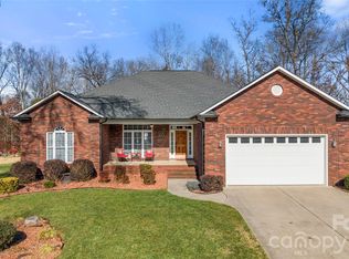 4839 Sherborne Dr, Harrisburg, NC 28075