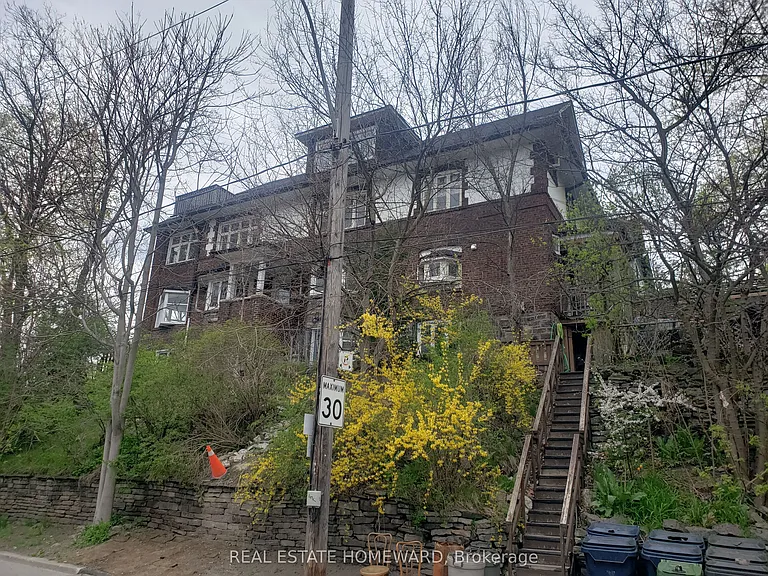 435 Parkside Dr #4 — Photo 1