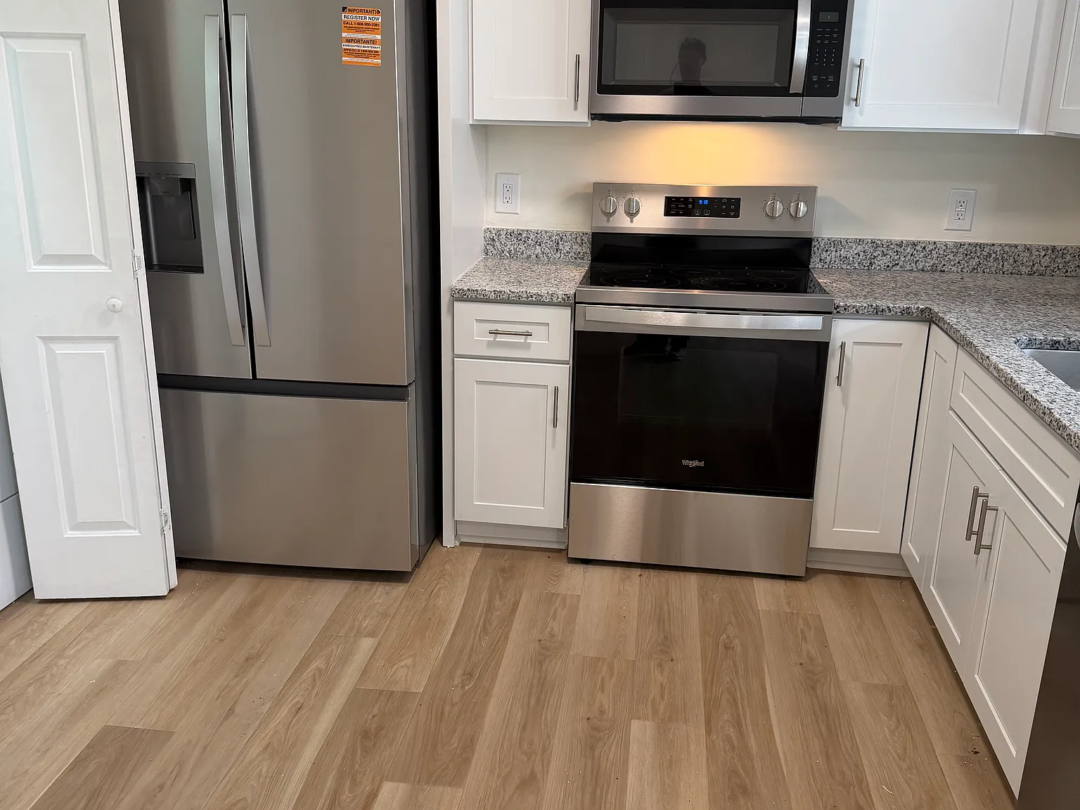 2 bed, 1000 sqft, $1,300 — Photo 4