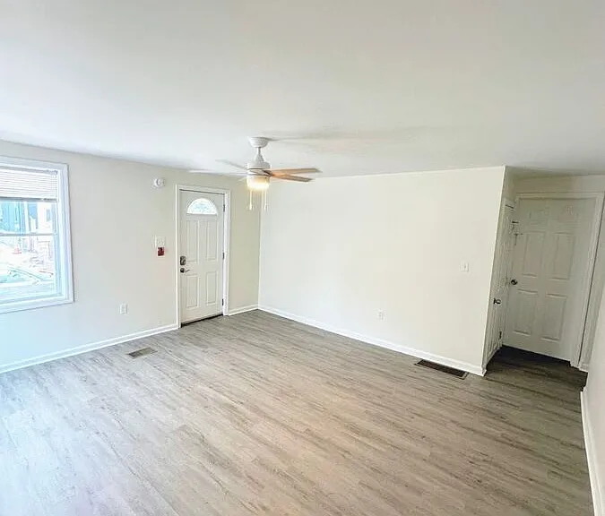 456 Delmar St #2 — Photo 23