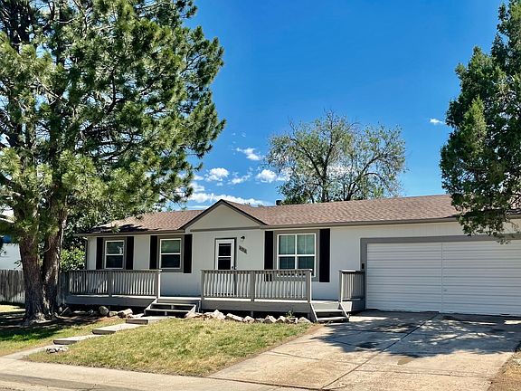 Front Entrance with Welcoming Patio