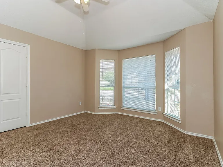 7728 Blossom Dr — Photo 12