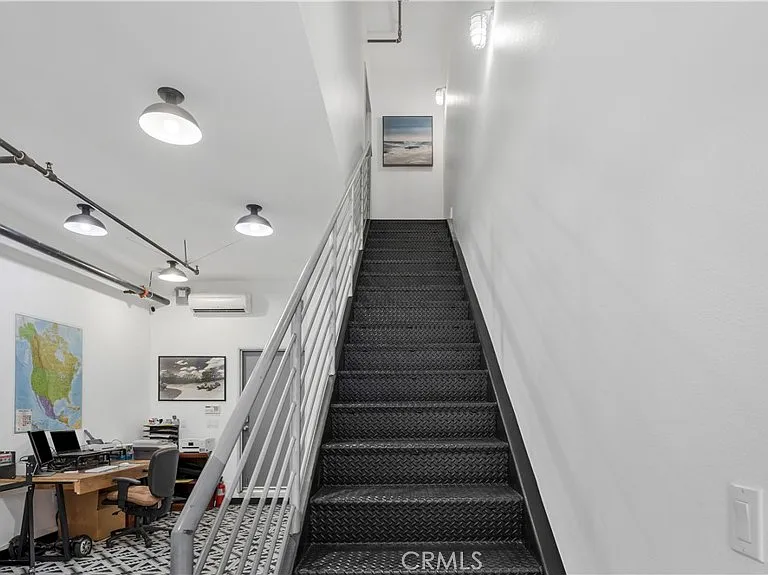 728 N Santiago St — Photo 29