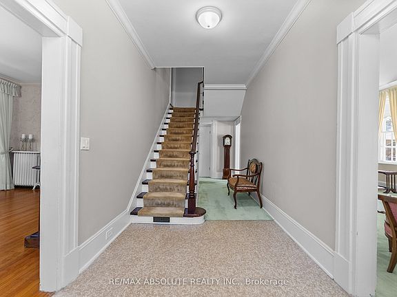 5th image of 277 John St N