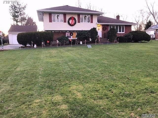 1st image of 15 Julia Ln