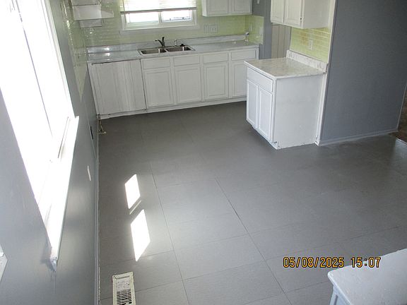 5th image of 29025 Richard St
