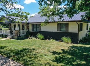 221 S 1st St, Brownstown, IL 62418