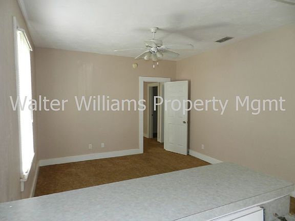 3rd image of 54 1/2 Carrera St APT D
