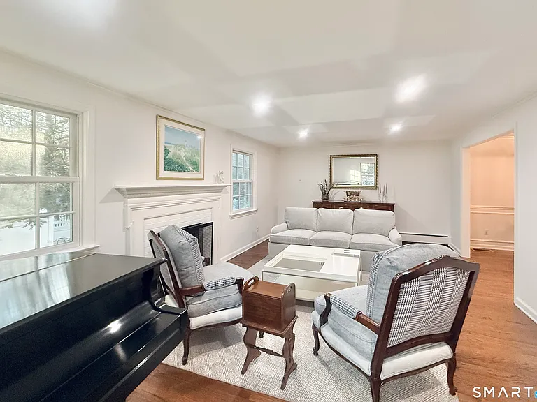 139 Highland Ave — Photo 5