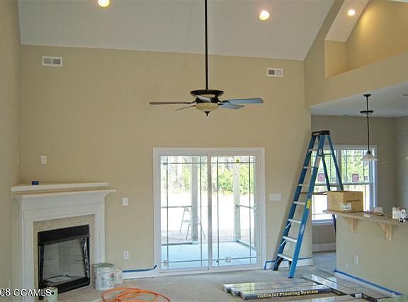 3rd image of 553 Park Meadows