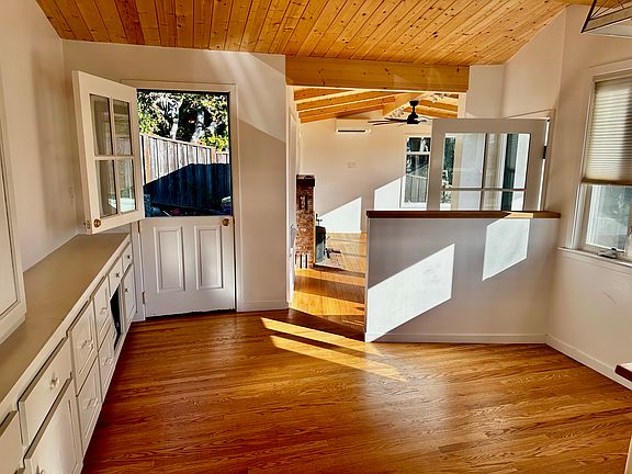 3rd image of 931 Tiburon Blvd