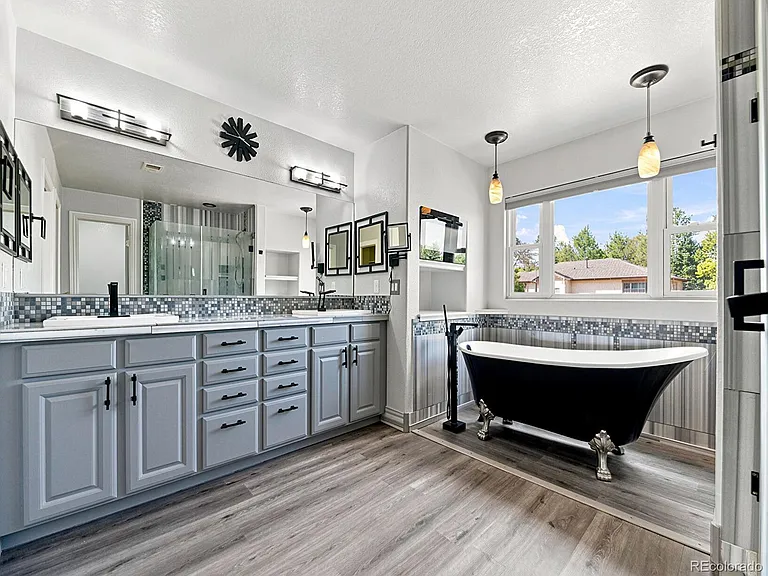 2530 Westward Dr — Photo 16