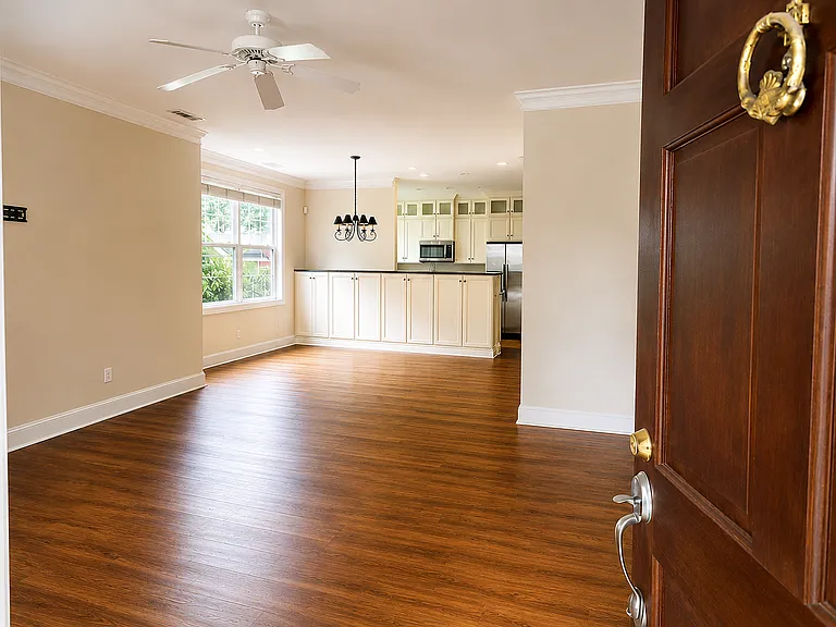 2678 Broad St — Photo 3