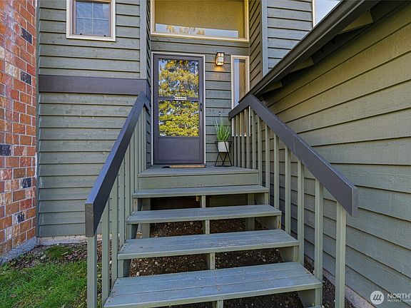3rd image of 6406 191st Street SW