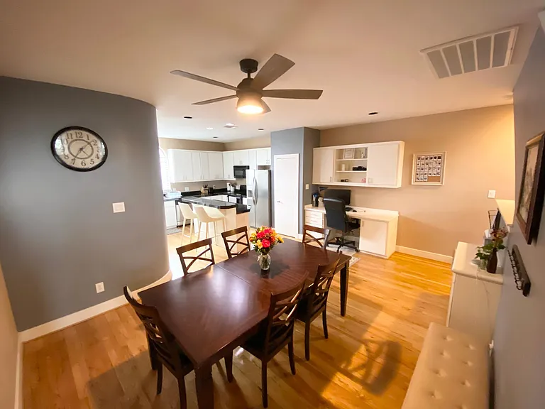9818 Meredith Elise Ct — Photo 24