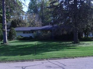 800 Tomahawk Ln, Niles, MI 49120