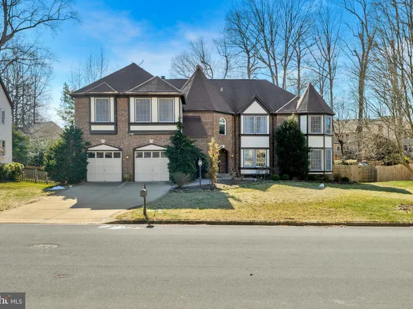 12609 Lake Normandy Ln, Fairfax, VA 22030