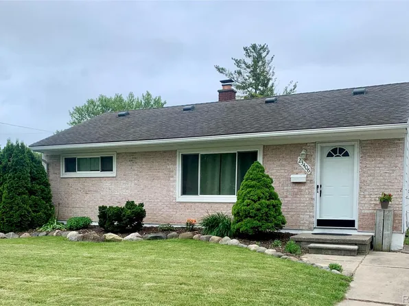 23406 Glenbrook St, Saint Clair Shores, MI 48082
