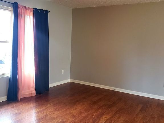 4th image of 122 Wintergreen Dr