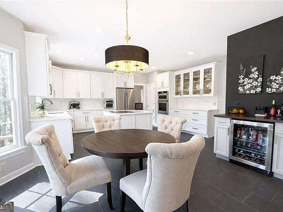 3rd image of 5635 Grove Point Rd