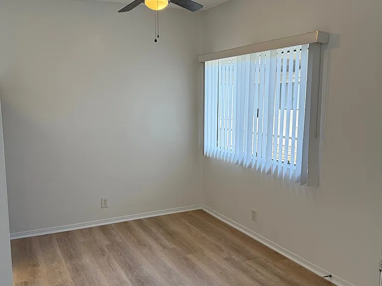 Parkwest Apartments — Photo 8